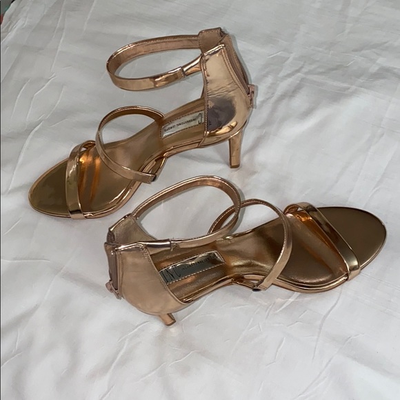 Heels - Picture 2 of 2